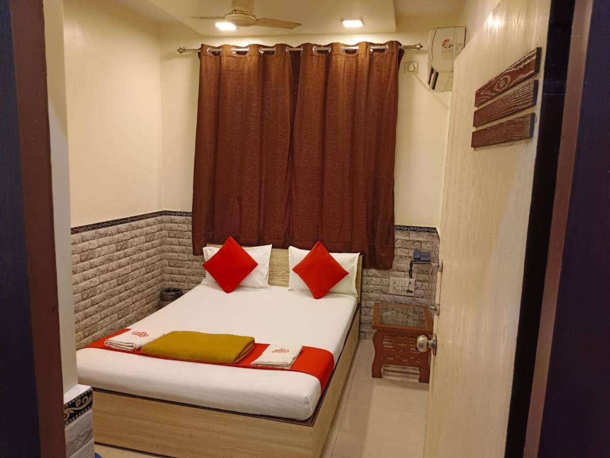 נאווי מומבאי Hotel Nivara מראה חיצוני תמונה